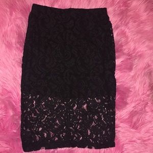NWOT Knee length lace skirt over.